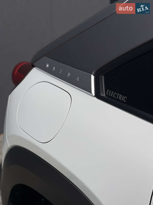 Внедорожник / Кроссовер Mazda MX-30 2020 в Тернополе