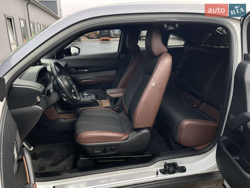 Внедорожник / Кроссовер Mazda MX-30 2020 в Тернополе