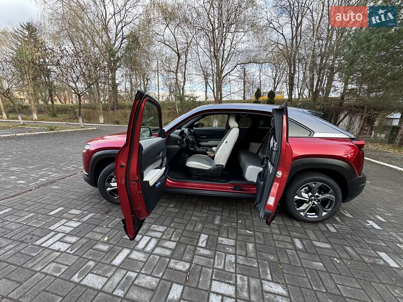 Внедорожник / Кроссовер Mazda MX-30 2021 в Дрогобыче