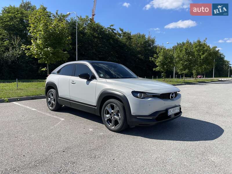 Позашляховик / Кросовер Mazda MX-30 2020 в 