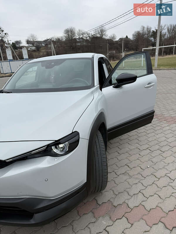 Позашляховик / Кросовер Mazda MX-30 2020 в Львові
