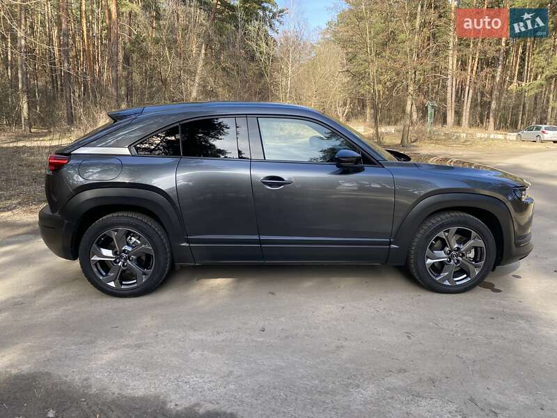 Внедорожник / Кроссовер Mazda MX-30 2021 в Киеве