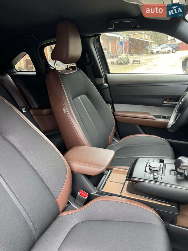 Внедорожник / Кроссовер Mazda MX-30 2020 в Киеве