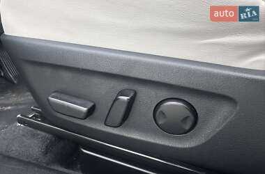 Внедорожник / Кроссовер Mazda MX-30 2020 в 
