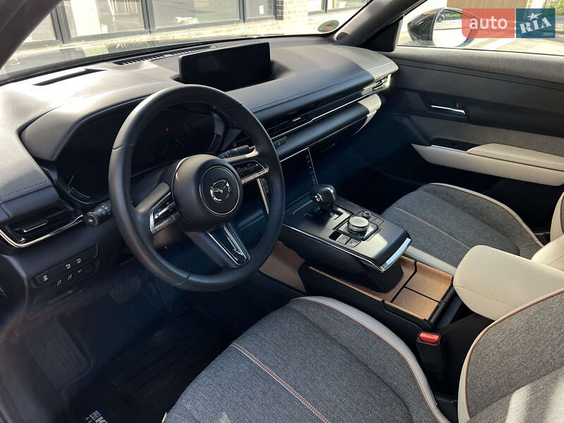 Внедорожник / Кроссовер Mazda MX-30 2020 в Ивано-Франковске