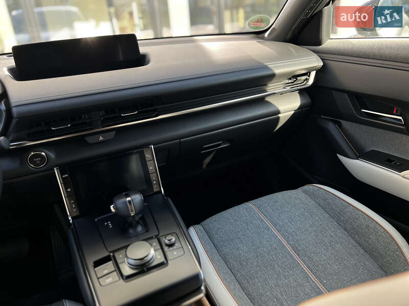Внедорожник / Кроссовер Mazda MX-30 2020 в Ивано-Франковске