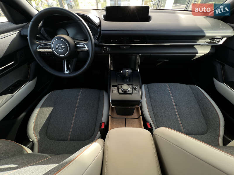 Внедорожник / Кроссовер Mazda MX-30 2020 в Ивано-Франковске