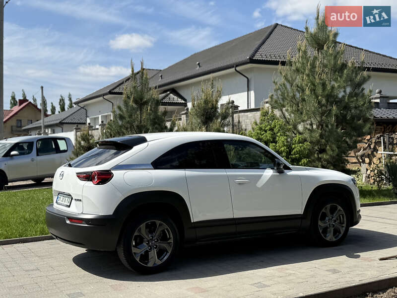Позашляховик / Кросовер Mazda MX-30 2021 в 