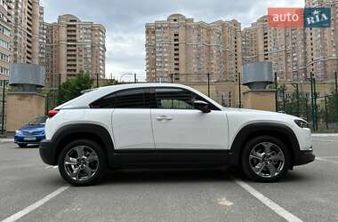 Внедорожник / Кроссовер Mazda MX-30 2020 в Киеве