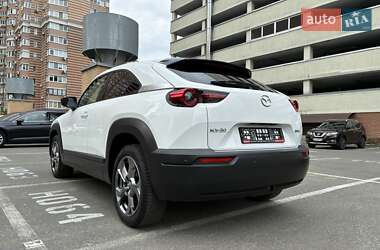 Внедорожник / Кроссовер Mazda MX-30 2020 в 