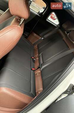 Внедорожник / Кроссовер Mazda MX-30 2020 в 