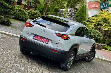 Внедорожник / Кроссовер Mazda MX-30 2020 в 