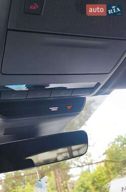Внедорожник / Кроссовер Mazda MX-30 2020 в 