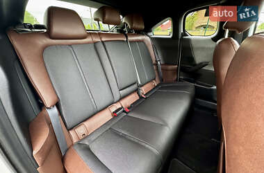 Внедорожник / Кроссовер Mazda MX-30 2022 в 