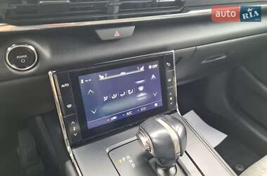 Позашляховик / Кросовер Mazda MX-30 2020 в 