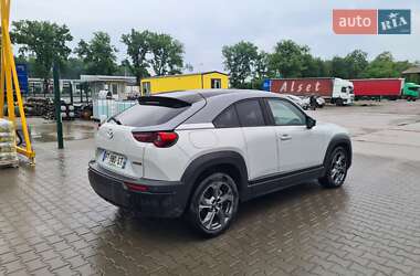 Позашляховик / Кросовер Mazda MX-30 2020 в 