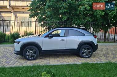 Внедорожник / Кроссовер Mazda MX-30 2020 в 