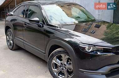 Внедорожник / Кроссовер Mazda MX-30 2020 в 
