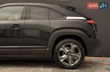 Внедорожник / Кроссовер Mazda MX-30 2021 в 