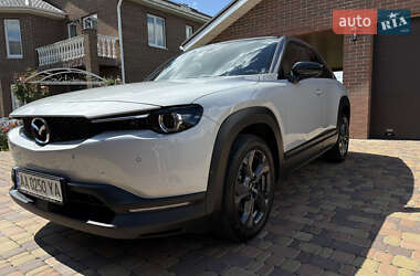Внедорожник / Кроссовер Mazda MX-30 2020 в Киеве