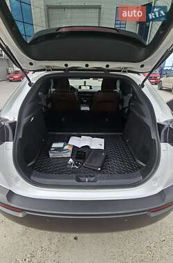 Внедорожник / Кроссовер Mazda MX-30 2021 в 