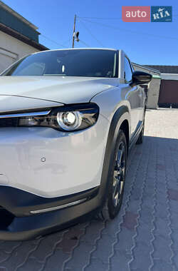 Позашляховик / Кросовер Mazda MX-30 2021 в 