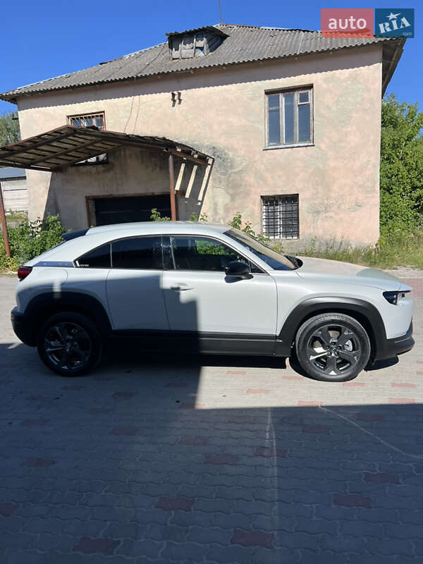 Внедорожник / Кроссовер Mazda MX-30 2021 в Золочеве