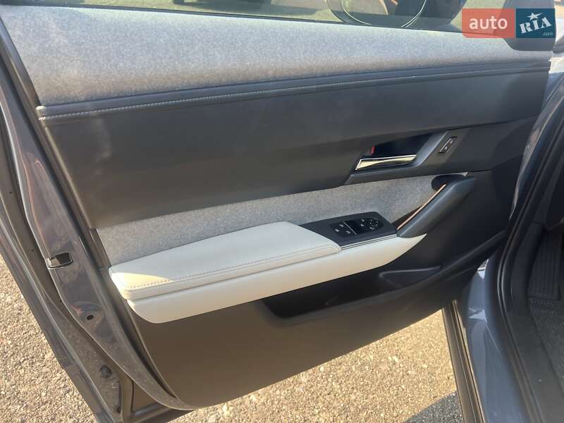 Внедорожник / Кроссовер Mazda MX-30 2020 в Киеве