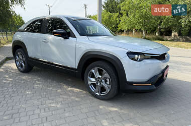 Внедорожник / Кроссовер Mazda MX-30 2023 в 