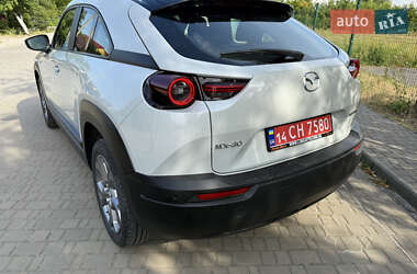 Внедорожник / Кроссовер Mazda MX-30 2023 в 