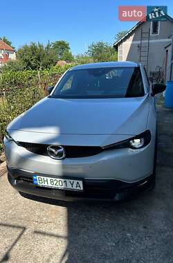Внедорожник / Кроссовер Mazda MX-30 2020 в 