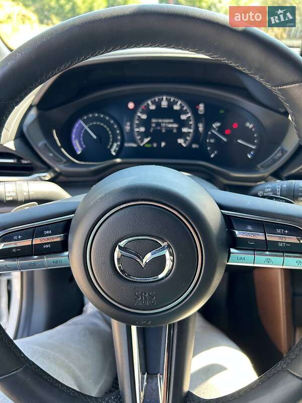 Внедорожник / Кроссовер Mazda MX-30 2020 в Черноморске