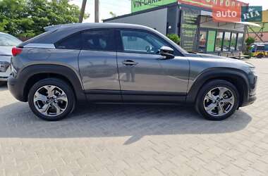 Внедорожник / Кроссовер Mazda MX-30 2021 в 