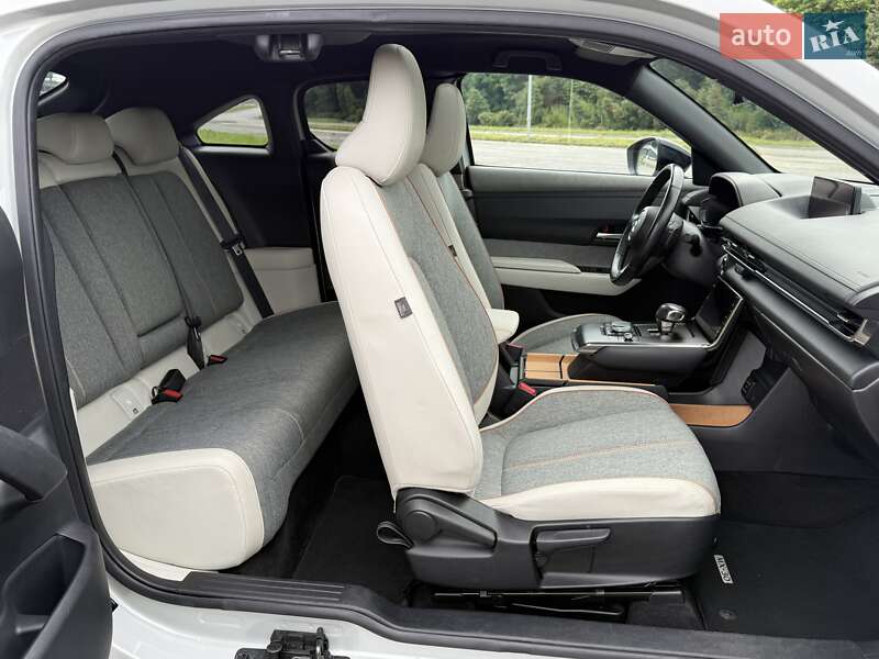 Внедорожник / Кроссовер Mazda MX-30 2021 в Львове