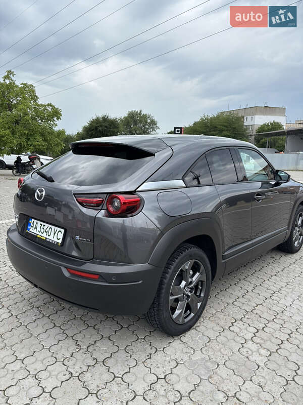 Внедорожник / Кроссовер Mazda MX-30 2020 в Черновцах
