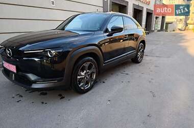 Внедорожник / Кроссовер Mazda MX-30 2020 в 