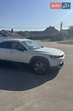 Внедорожник / Кроссовер Mazda MX-30 2021 в 