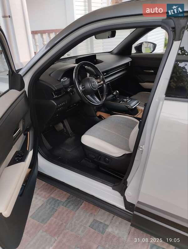 Внедорожник / Кроссовер Mazda MX-30 2020 в Делятине фото 3 Внедорожник / Кроссовер Mazda MX-30 2020 в Делятине