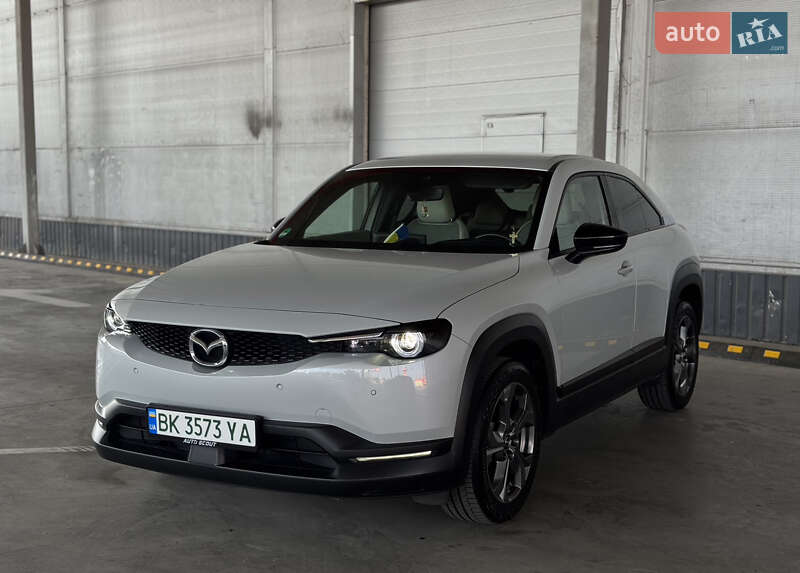 Внедорожник / Кроссовер Mazda MX-30 2020 в 