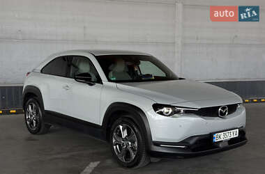 Внедорожник / Кроссовер Mazda MX-30 2020 в 