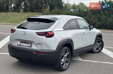 Позашляховик / Кросовер Mazda MX-30 2020 в 