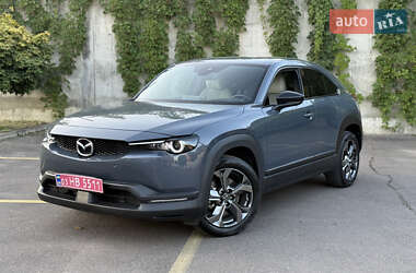 Внедорожник / Кроссовер Mazda MX-30 2022 в 