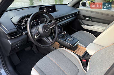 Внедорожник / Кроссовер Mazda MX-30 2022 в 