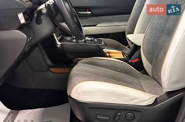 Позашляховик / Кросовер Mazda MX-30 2020 в 
