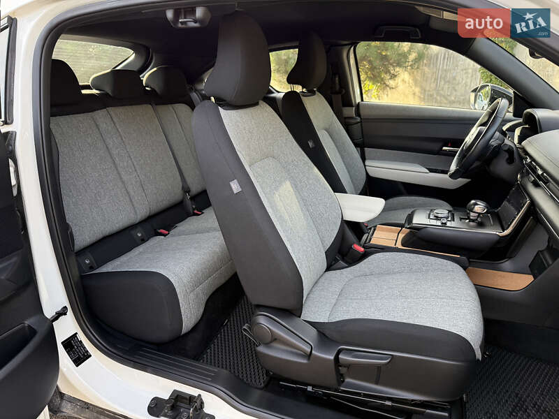 Позашляховик / Кросовер Mazda MX-30 2021 в Рівному