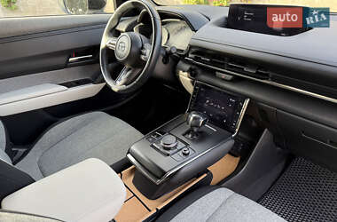 Внедорожник / Кроссовер Mazda MX-30 2021 в 