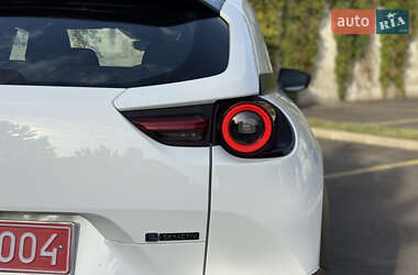Внедорожник / Кроссовер Mazda MX-30 2021 в 