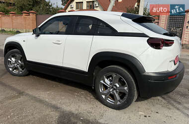Внедорожник / Кроссовер Mazda MX-30 2023 в 