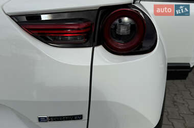 Внедорожник / Кроссовер Mazda MX-30 2023 в 