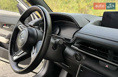 Внедорожник / Кроссовер Mazda MX-30 2023 в 